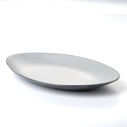 Fuente oval honda de melamina gris. Dimensiones: 29,5x18 cm, altura 3,5 cm. PUJADAS P22301 (1 unidad)