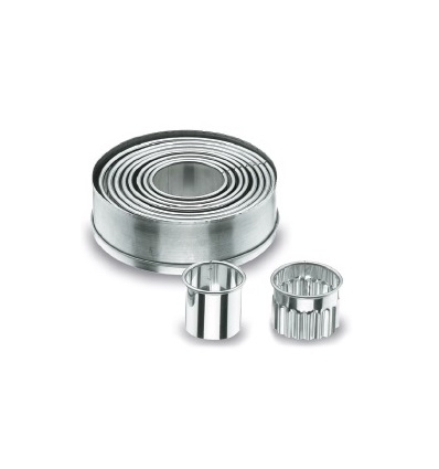 CAJA 9 CORTAPASTAS RED.S LISOS INOX LACOR 68069