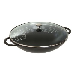 Wok redondo de hierro colado de Staub, perfecto para cocina asiática. Diámetro 37cm, apto para inducción y horno. 