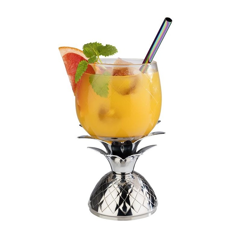 Copa de cóctel de piña: la última tendencia en la escena de los bares.