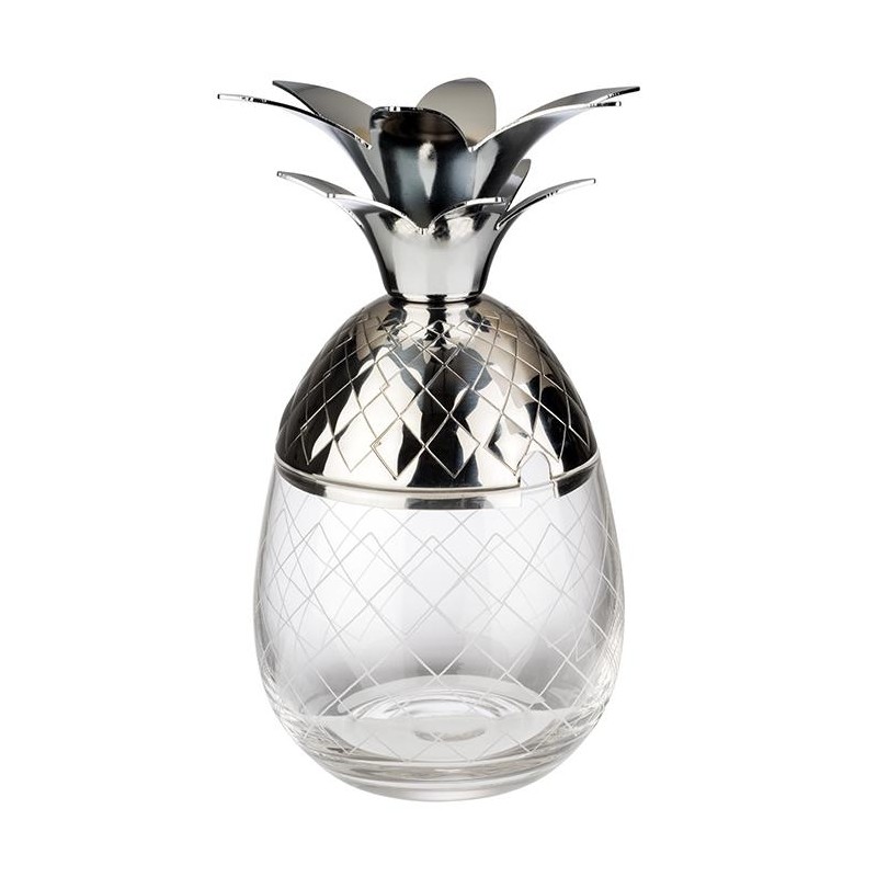 Copa de cóctel de piña: la última tendencia en la escena de los bares.