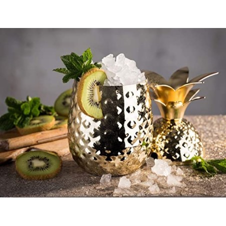  Copa de piña: la última tendencia en bares para amantes de cócteles.