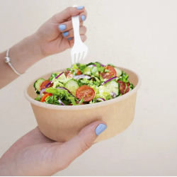 Ensaladera de cartón kraft con tapa 1100 ml: Sostenibilidad y estilo.
