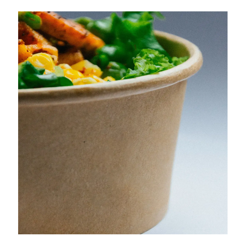 Ensaladera de cartón kraft con tapa 500 ml: Sostenibilidad y estilo.