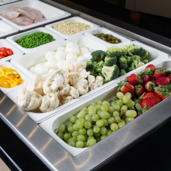 Cubeta GN 1/2 largo de policarbonato blanca 16.2x53x6.5 cm.Capacidad 3L