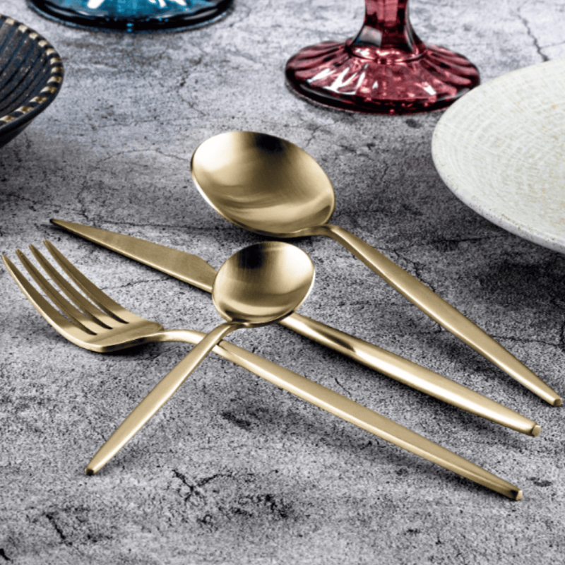Tenedor de Mesa Emma Oro Suave Mate 20.8 cm | Sofisticación y Calidad